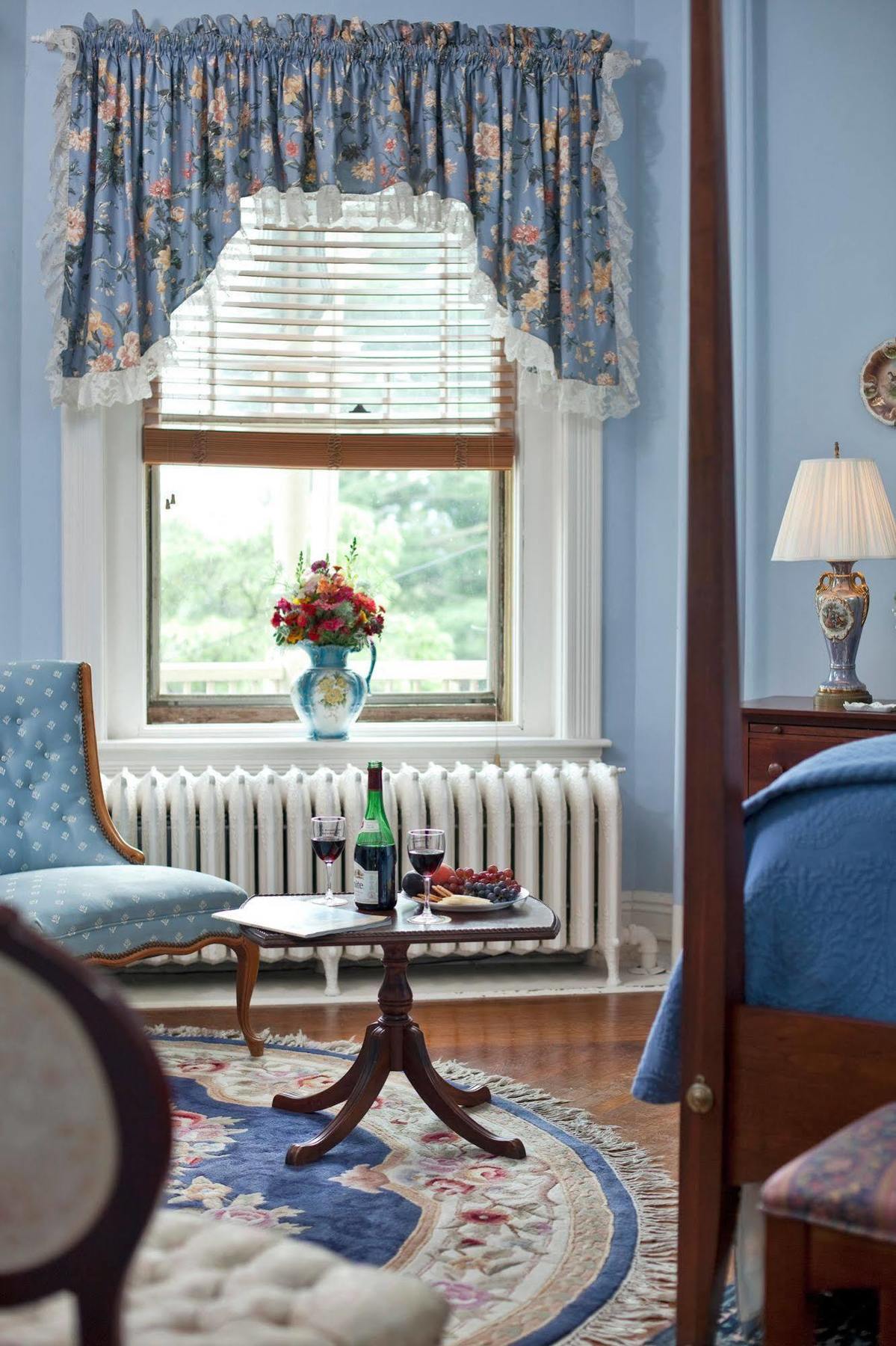 B.f. Hiestand House 3* Marietta
