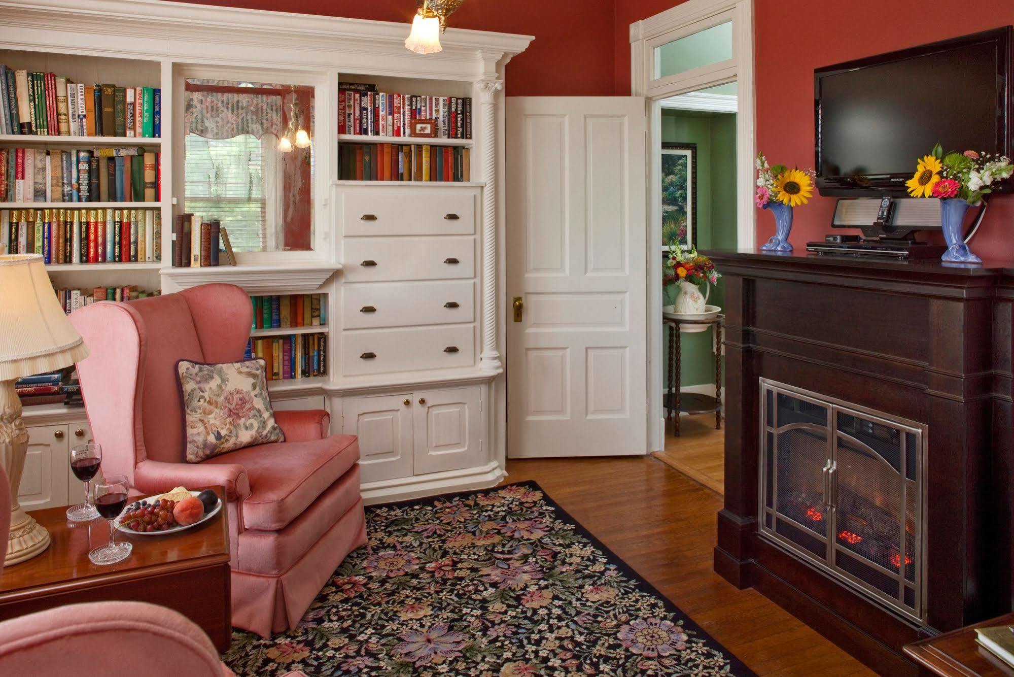 B.f. Hiestand House Bed and breakfast 3*