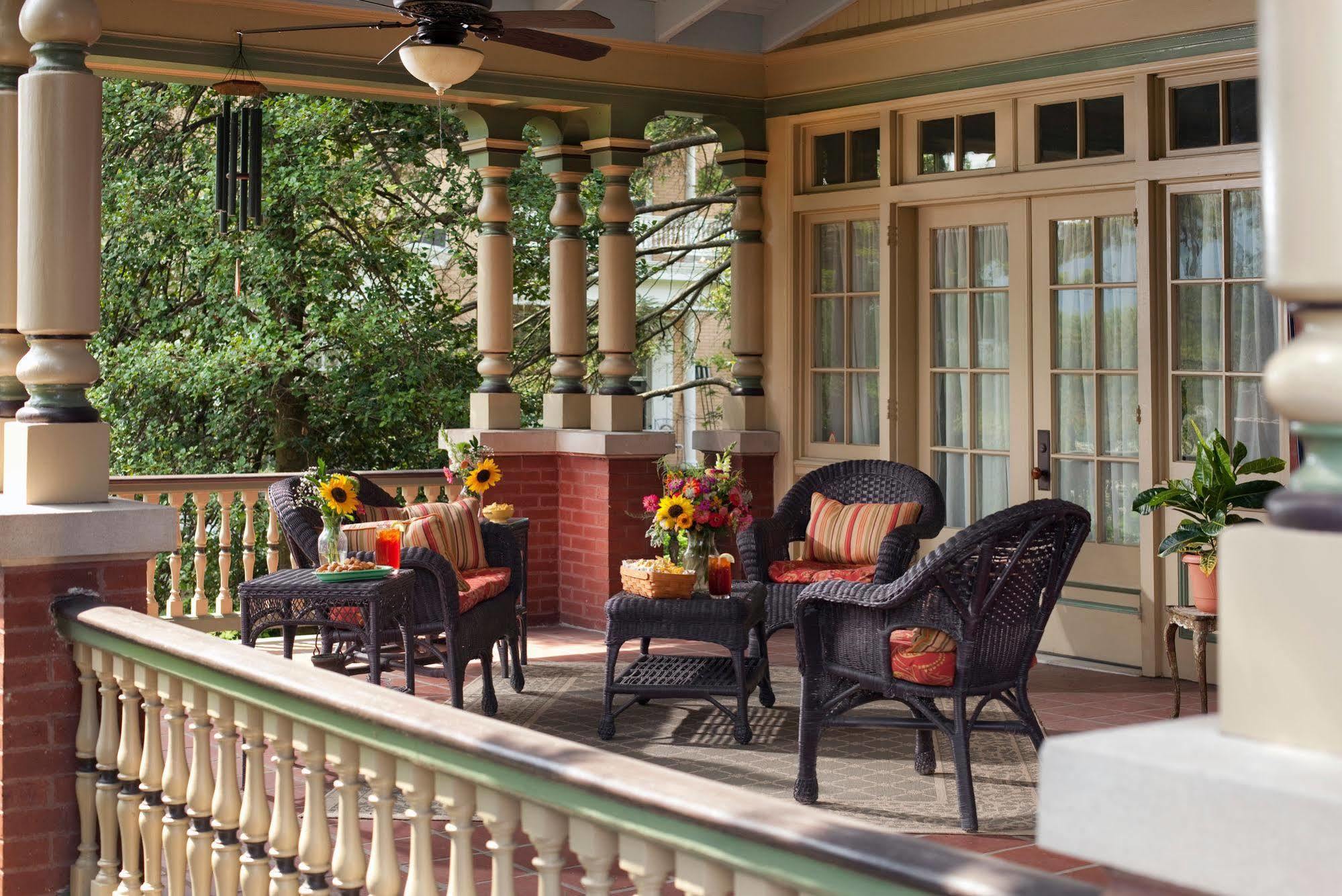 B.f. Hiestand House Bed and breakfast Marietta